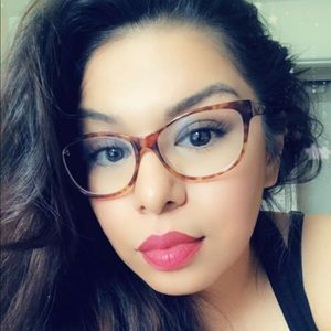 Meet your Posher, Victoria